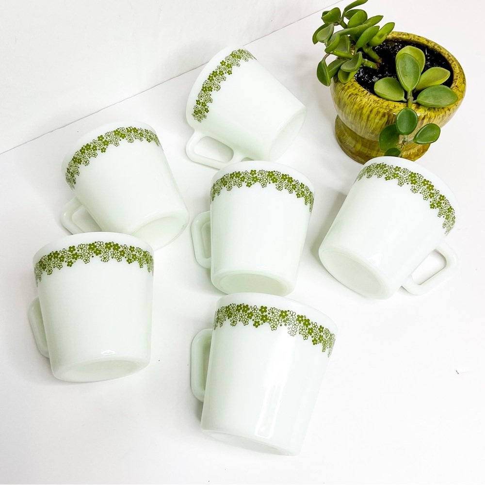 Vintage PYREX Spring Blossom Crazy Daisy Green Floral Milk-Glass Coffee Mugs (6)